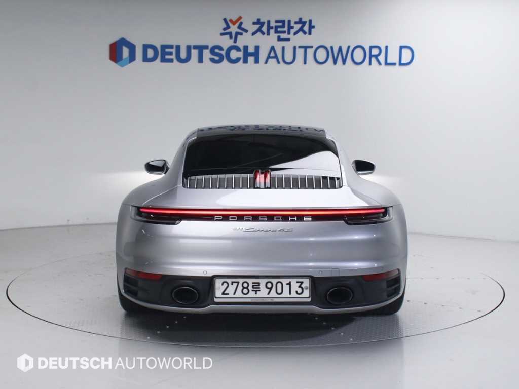 Porsche 911 - Vista 4