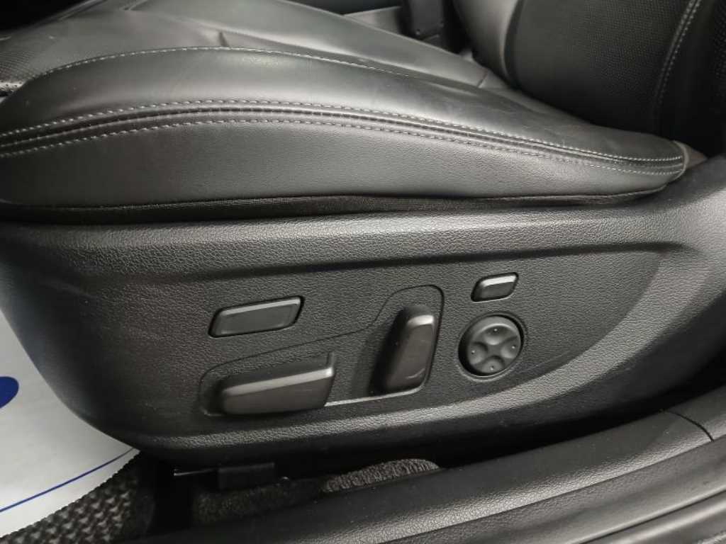 HYUNDAI Grandeur - Vista 10