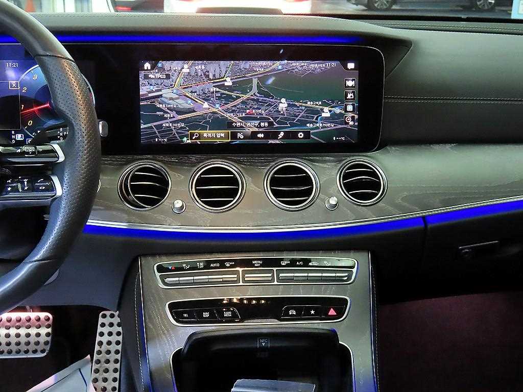 Mercedes Benz E class - Vista 11