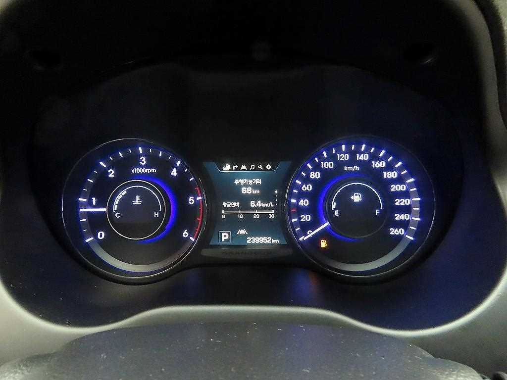 HYUNDAI Grandeur - Vista 6