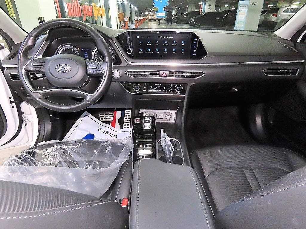HYUNDAI Sonata - Vista 10