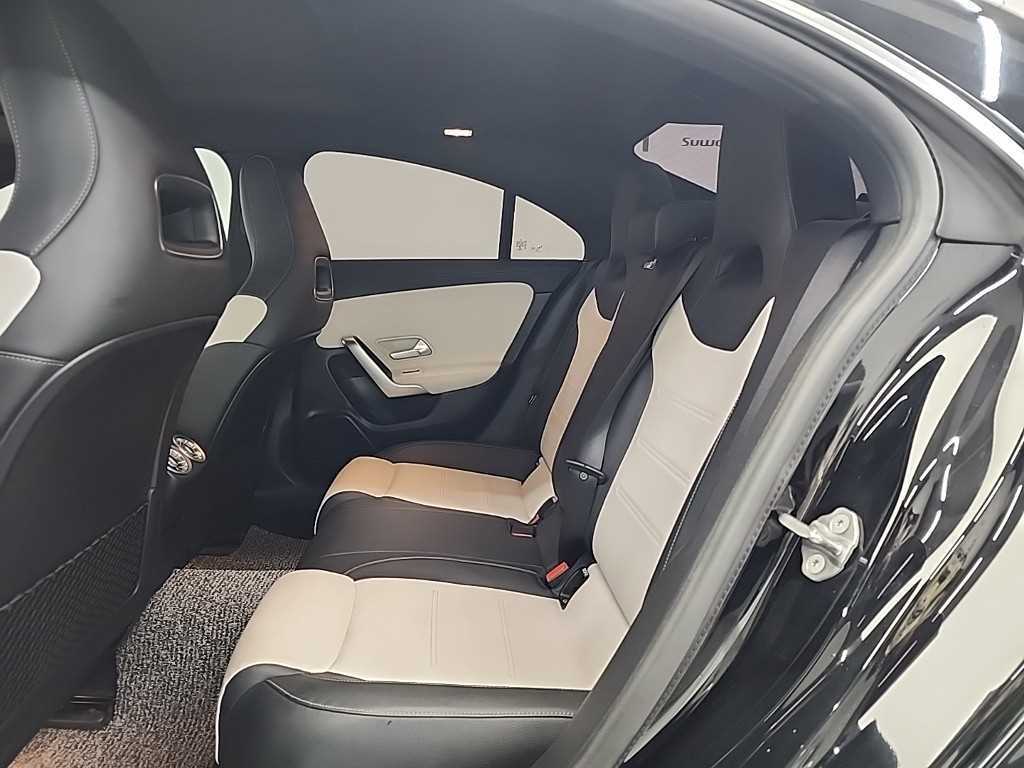 Mercedes Benz CLA Class - Vista 12