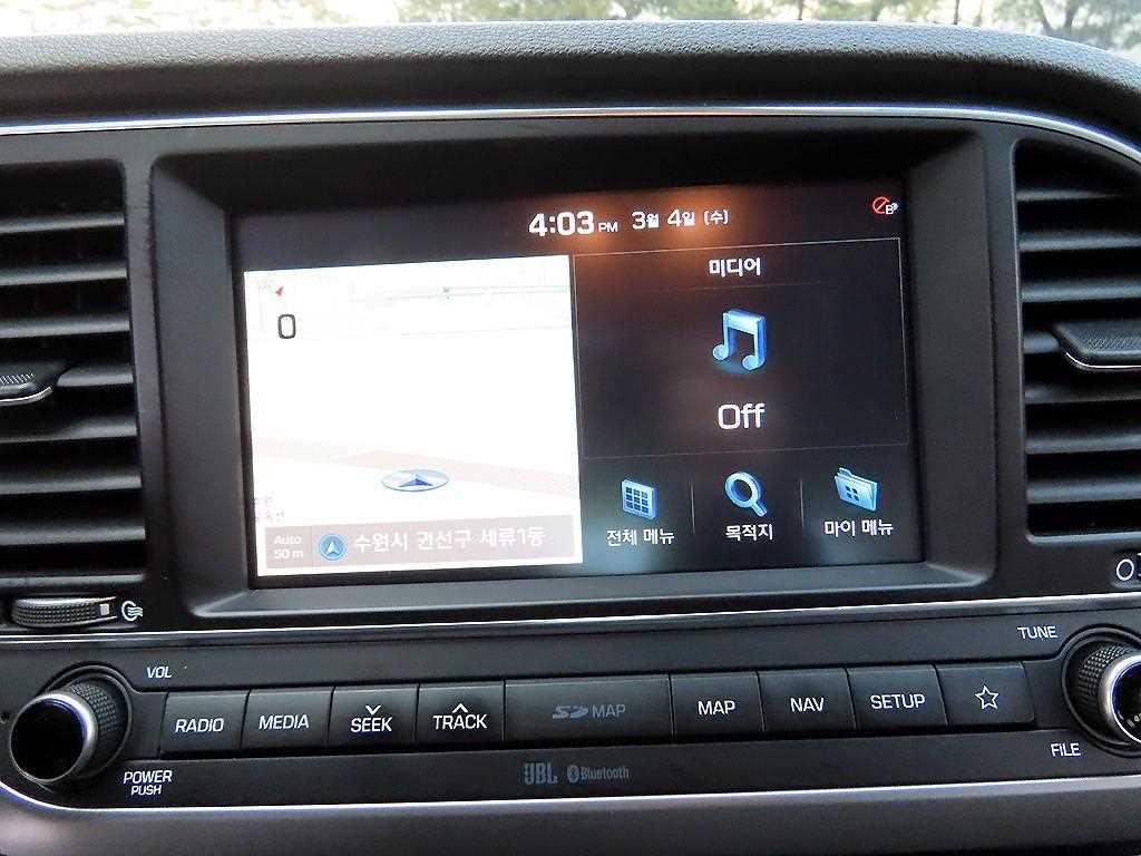 HYUNDAI Avante 2018 Blanco - Importación desde Corea - HF Imports Iquique - Foto 14