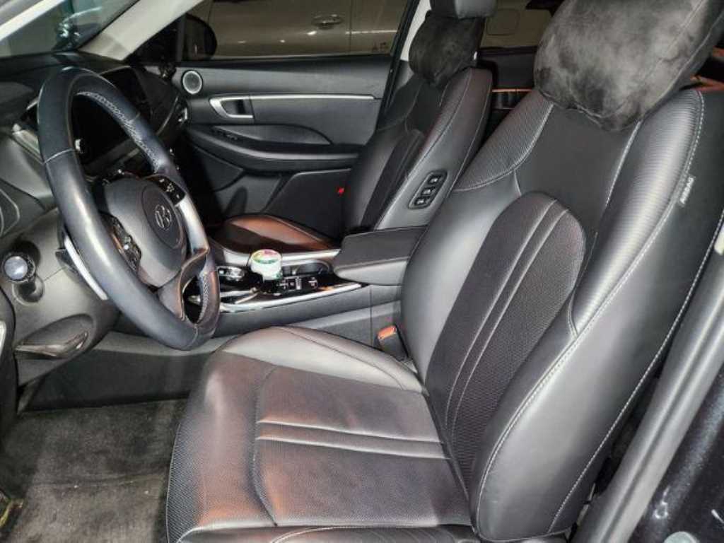 HYUNDAI Sonata - Vista 3