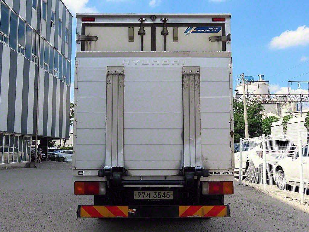 medium and large cargo truck - Vista 4