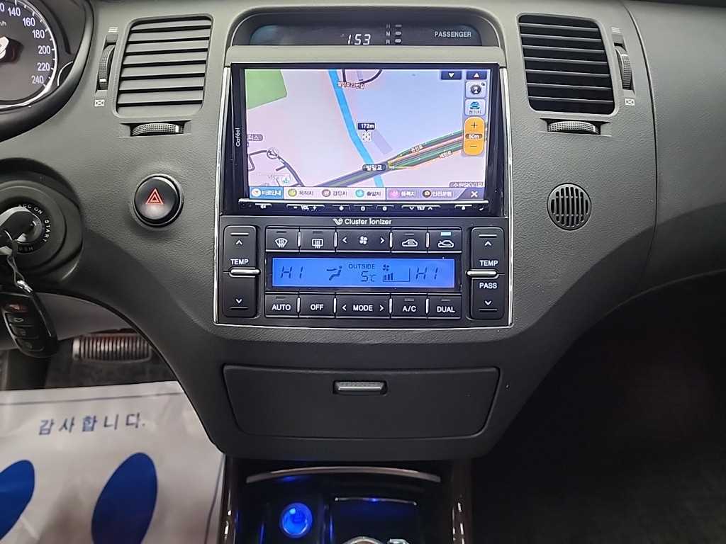 HYUNDAI Grandeur - Vista 10