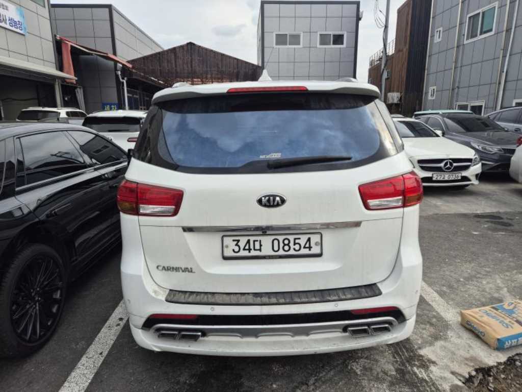 KIA Carnival - Vista 2