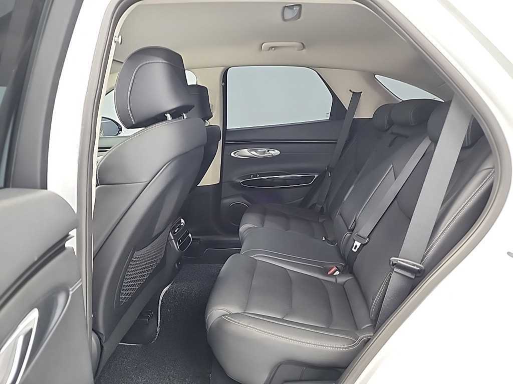 Genesis GV70 - Vista 12