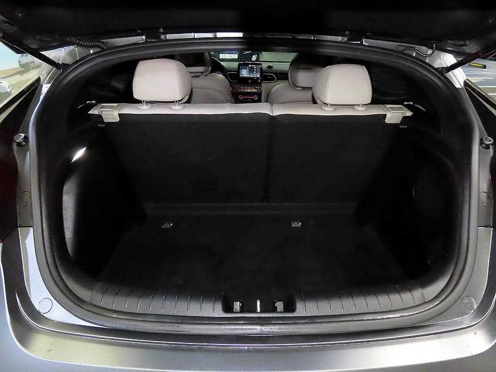 HYUNDAI Veloster 2018 Gris - Importación desde Corea - HF Imports Iquique - Foto 18