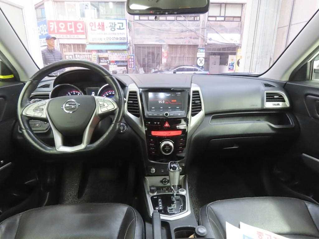 Ssangyong Tivoli - Vista 7