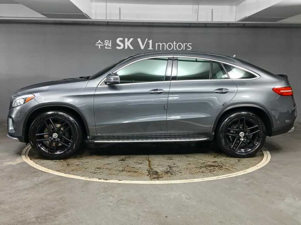 Mercedes Benz GLE Class - Vista 2