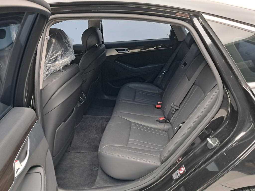 Genesis G80 - Vista 12