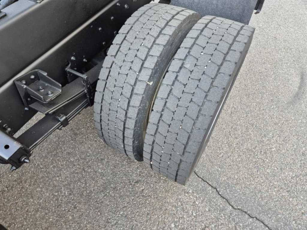 medium and large cargo dump - Vista 11