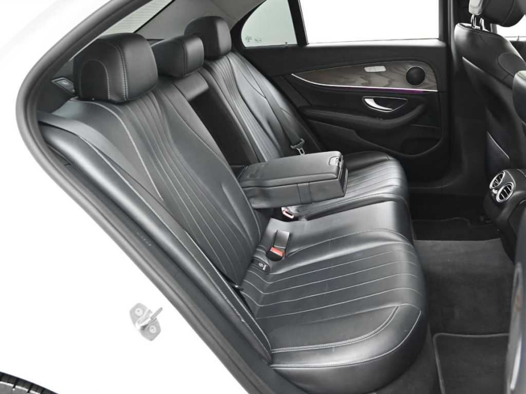 Mercedes Benz E class - Vista 12