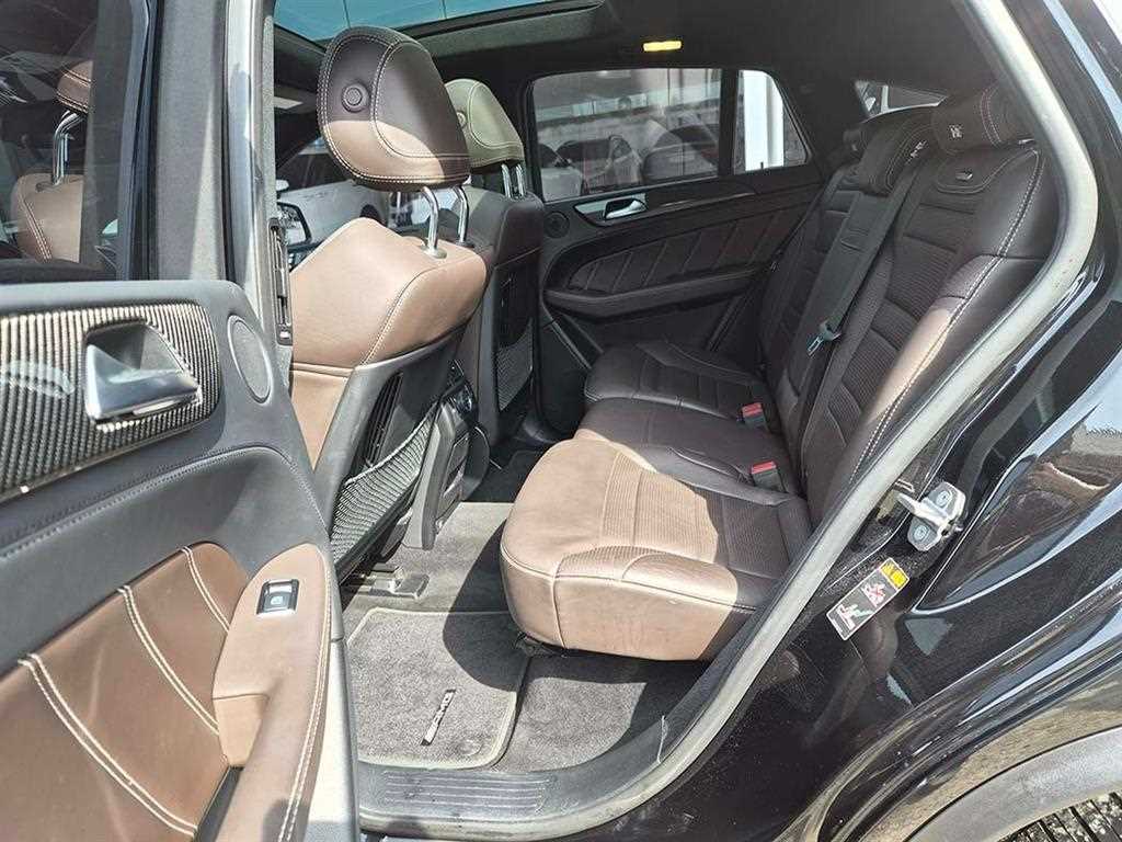 Mercedes Benz GLE Class - Vista 7