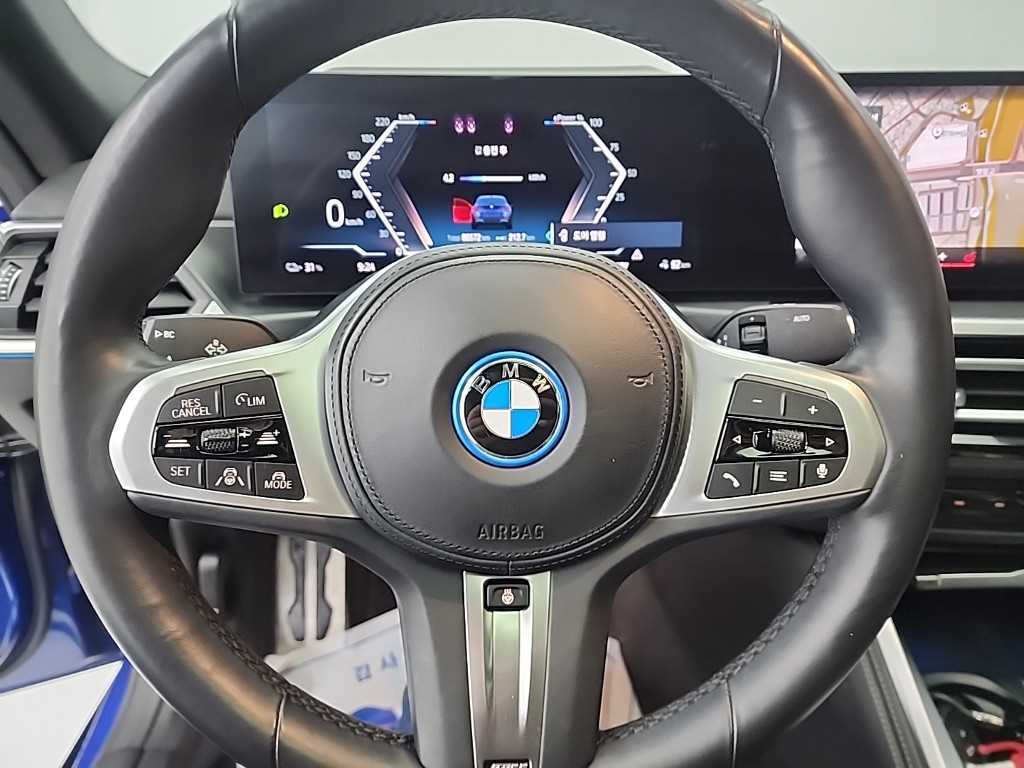 BMW i4 - Vista 9