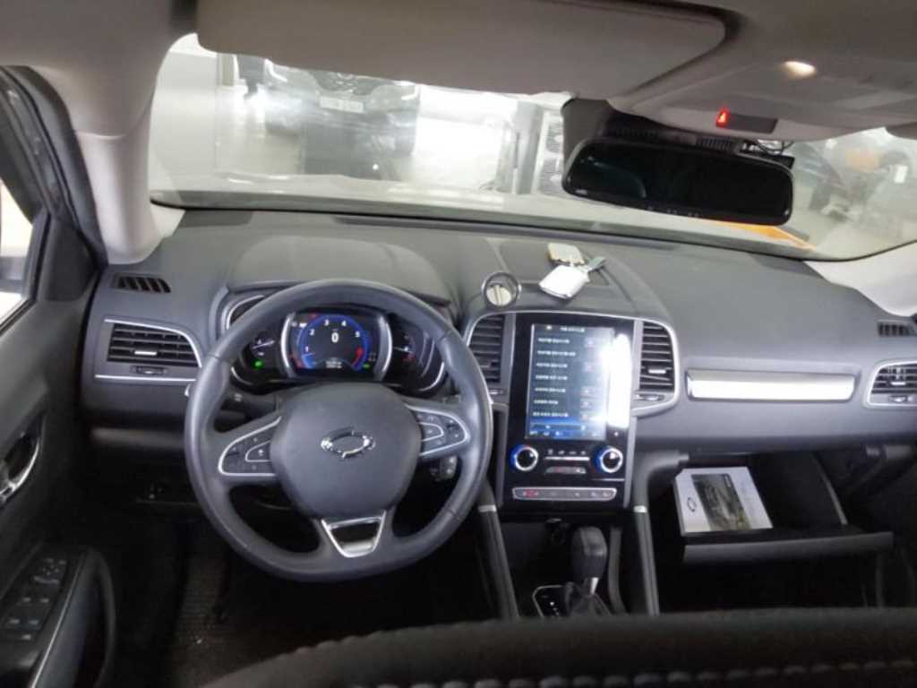 SAMSUNG QM6 - Vista 5