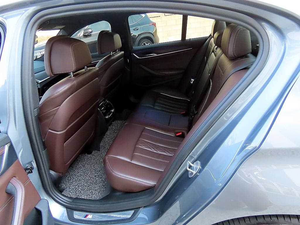 BMW 5 Series - Vista 6