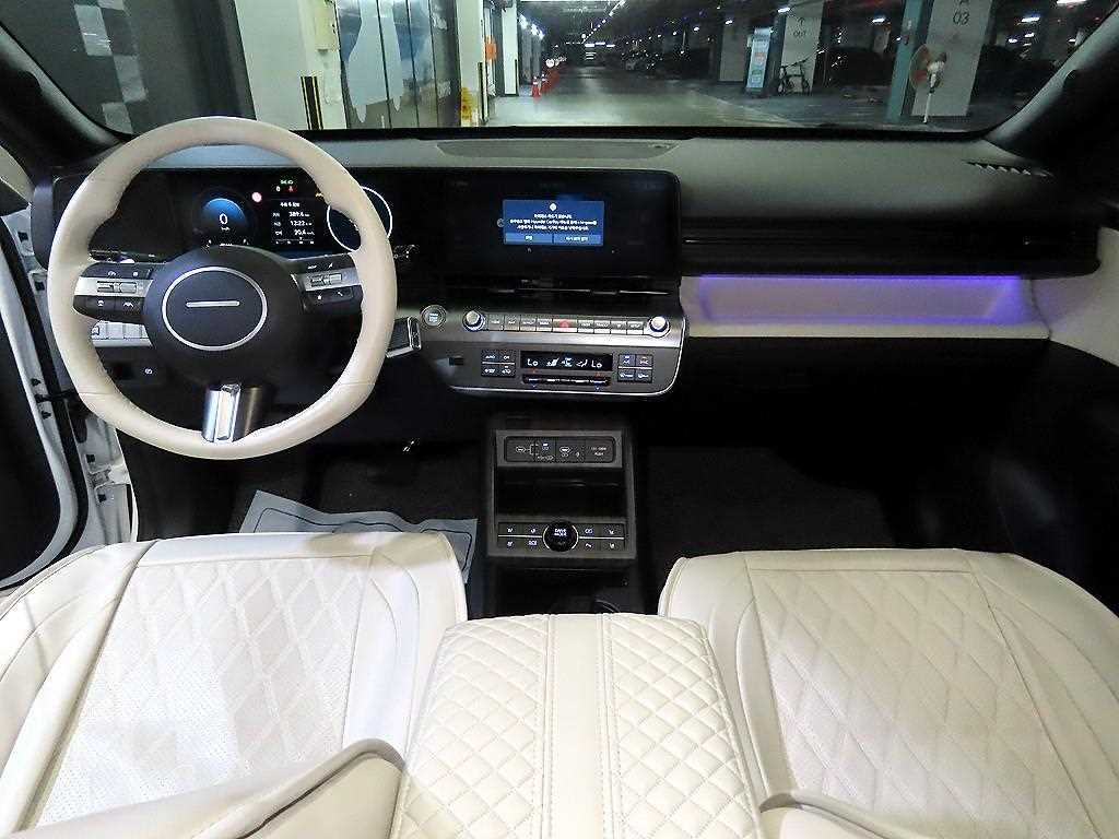 HYUNDAI Kona - Vista 10