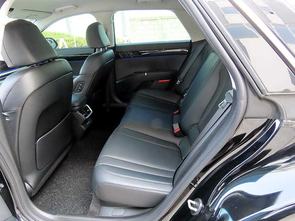 HYUNDAI Grandeur - Vista 6