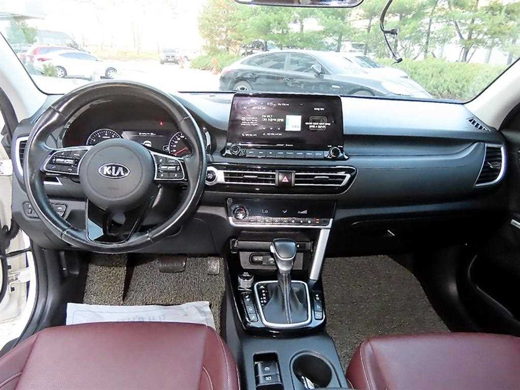 KIA Seltos - Vista 7