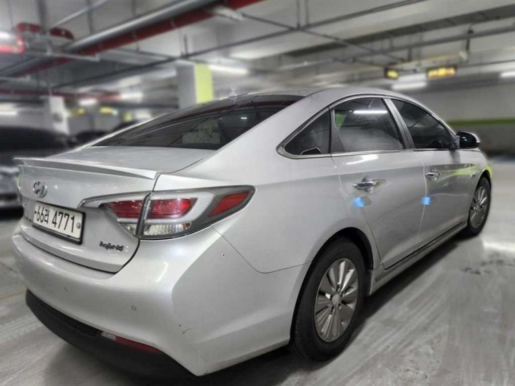 HYUNDAI Sonata - Vista 6