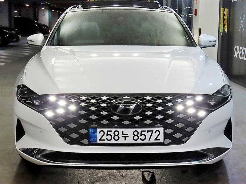 HYUNDAI Grandeur - Vista 2