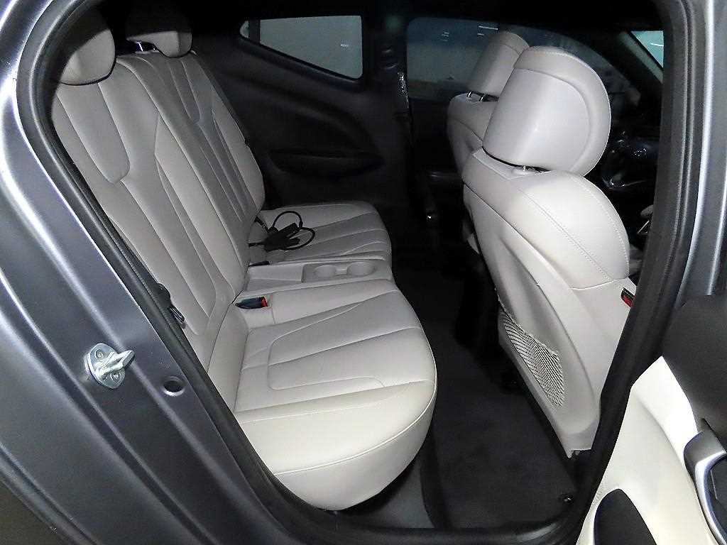 HYUNDAI Veloster - Vista 6