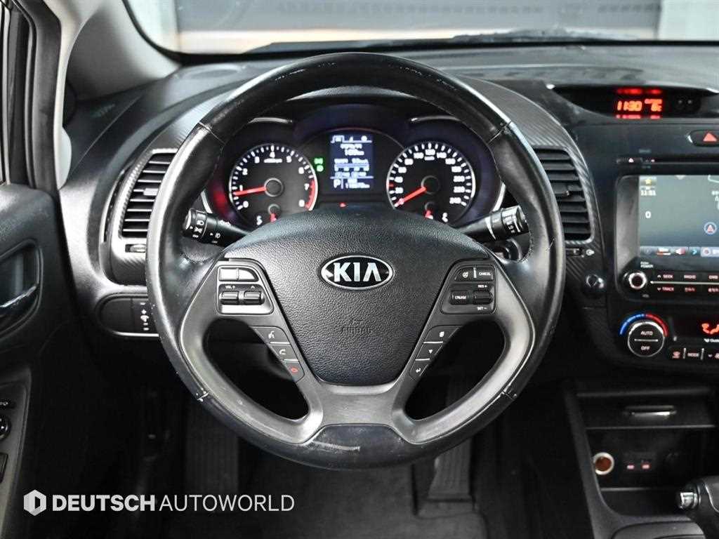 KIA K3 2013 Negro - Importación desde Corea - HF Imports Iquique - Foto 13