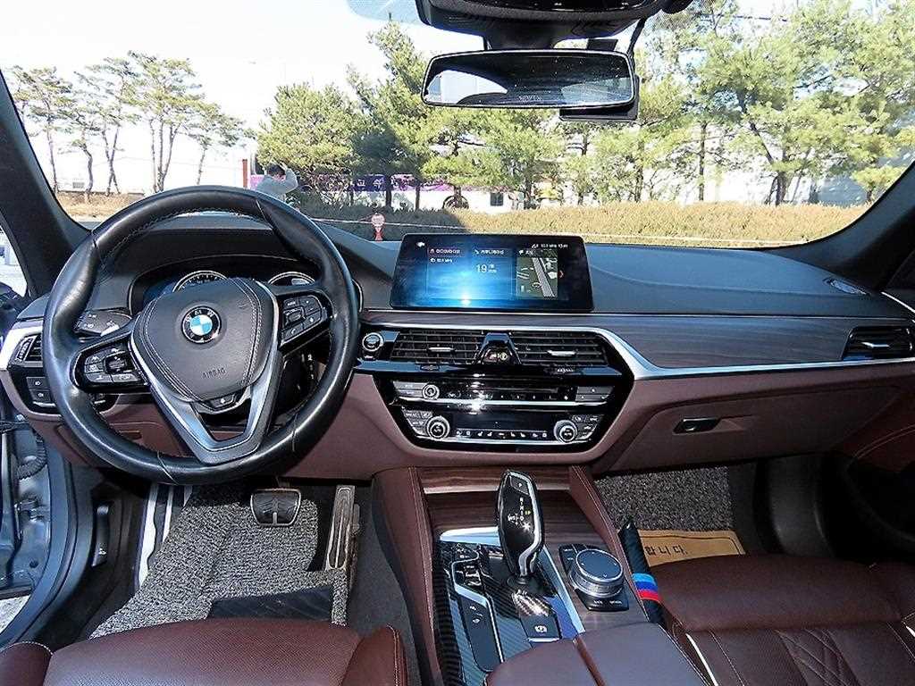 BMW 5 Series - Vista 7