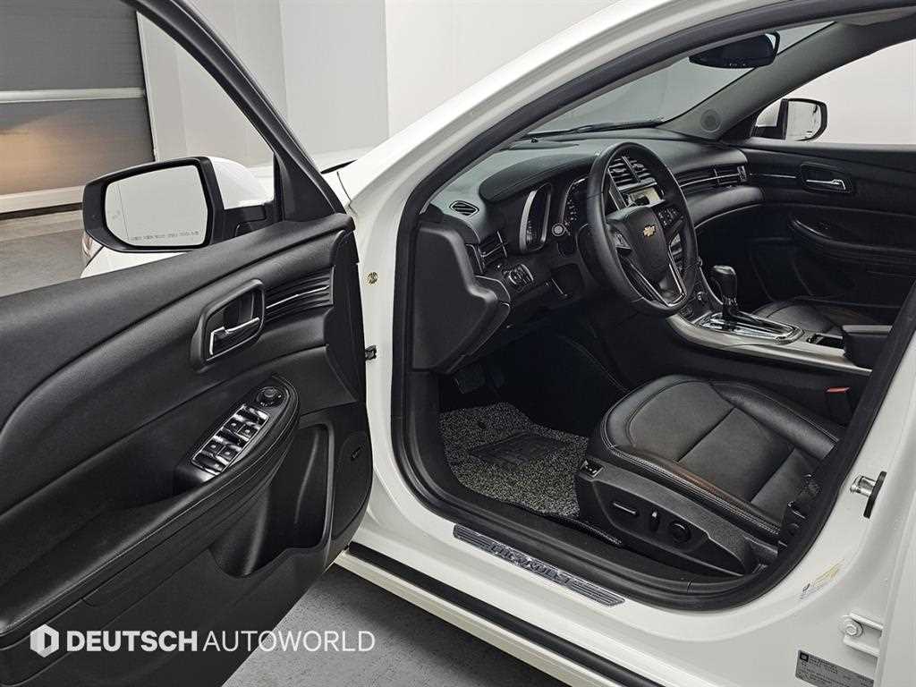 Chevrolet Malibu - Vista 11