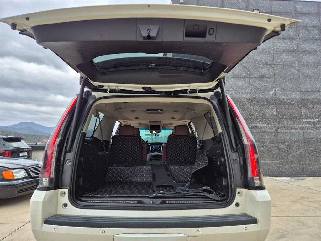 Cadillac Escalade - Vista 7