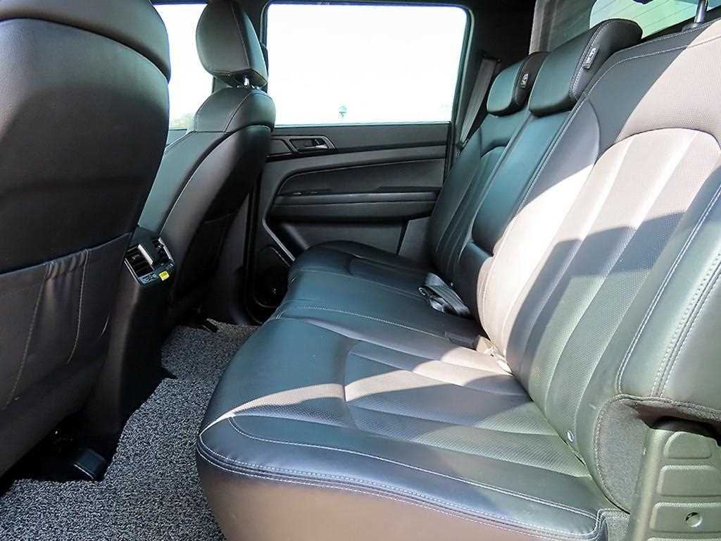 Ssangyong Rexton - Vista 7