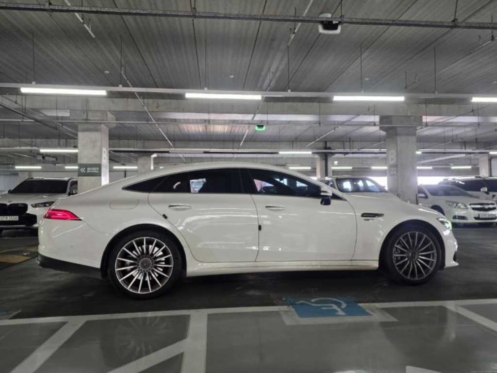 Mercedes Benz AMG GT - Vista 4