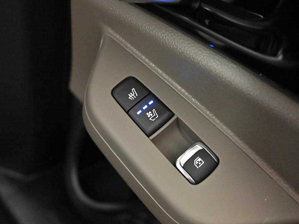 KIA Carnival 2025 Blanco - Importación desde Corea - HF Imports Iquique - Foto 16