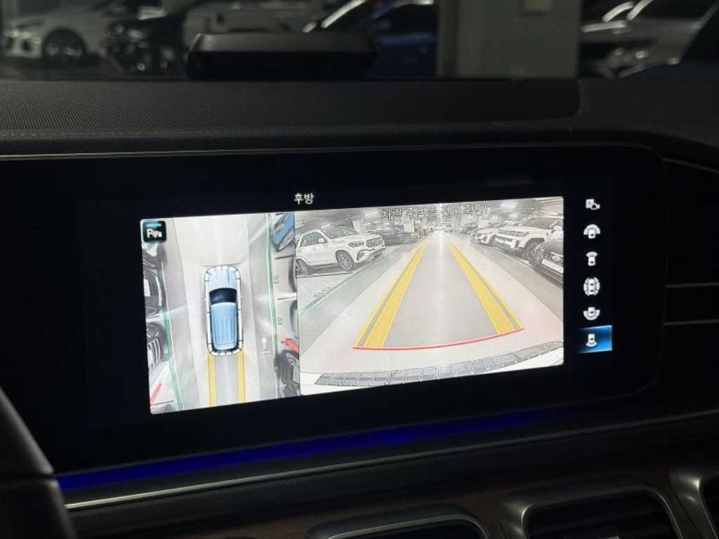 Mercedes Benz GLE Class - Vista 12