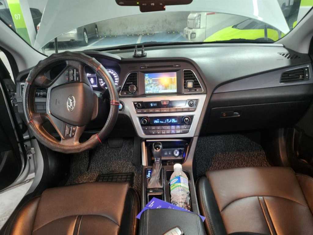 HYUNDAI Sonata - Vista 11