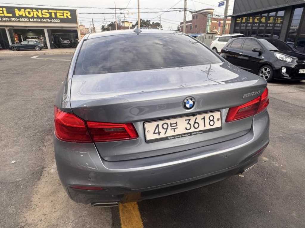 BMW 5 Series - Vista 5