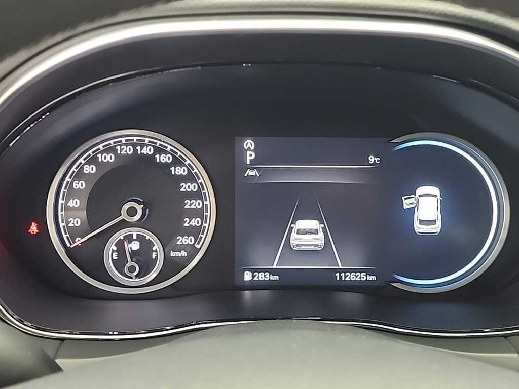 Genesis GV70 - Vista 6