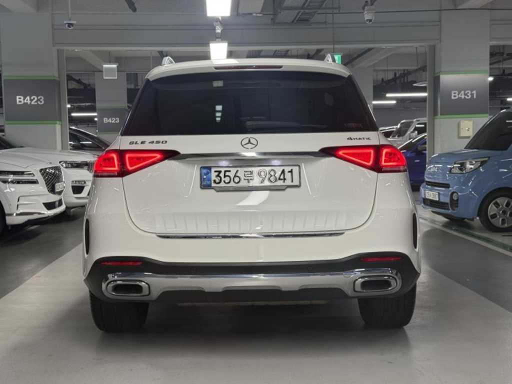 Mercedes Benz GLE Class - Vista 4