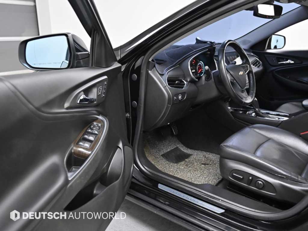 Chevrolet Malibu - Vista 11