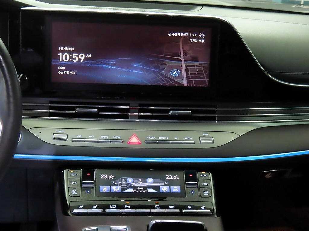 HYUNDAI Grandeur - Vista 11