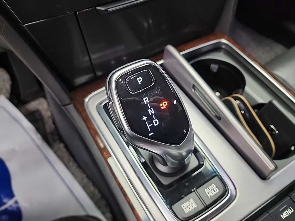 HYUNDAI Equus - Vista 8