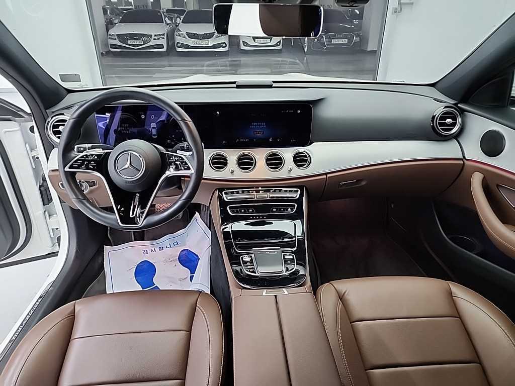 Mercedes Benz E class - Vista 7