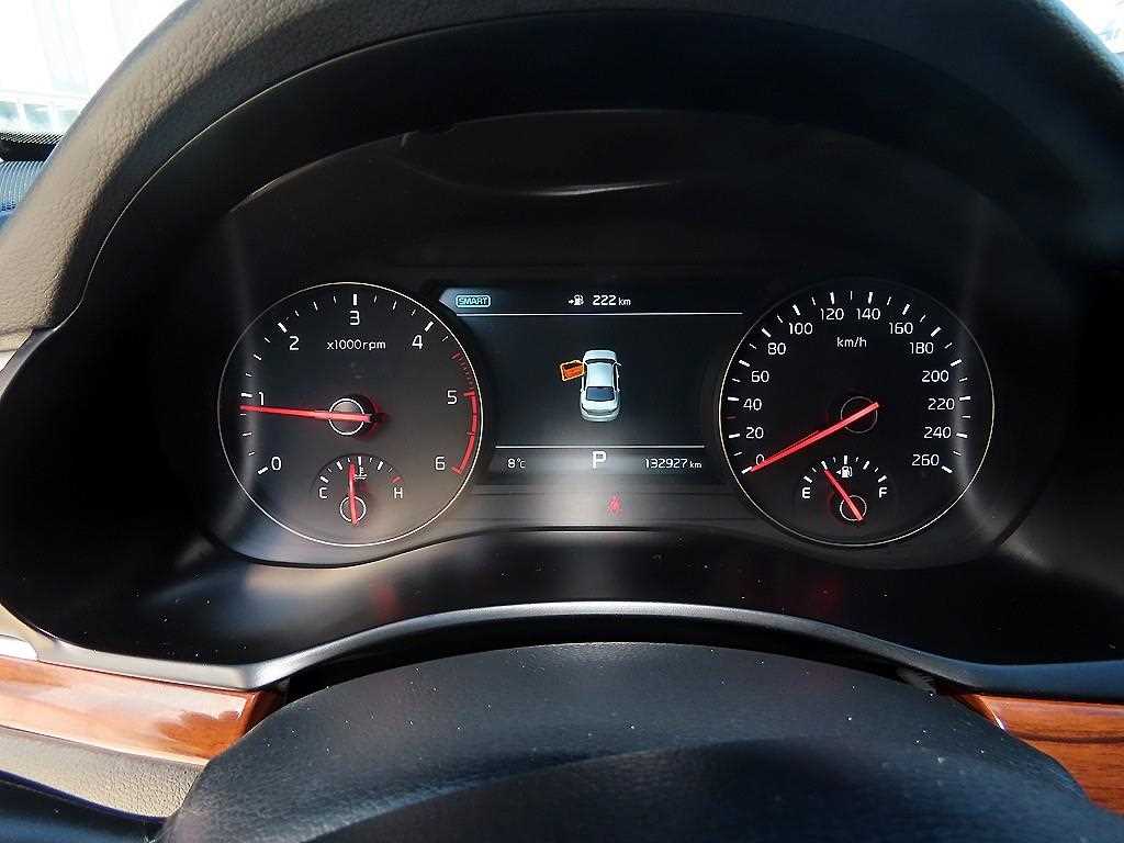 KIA K7 - Vista 9