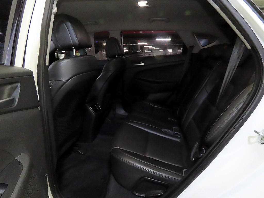 HYUNDAI Tucson - Vista 7