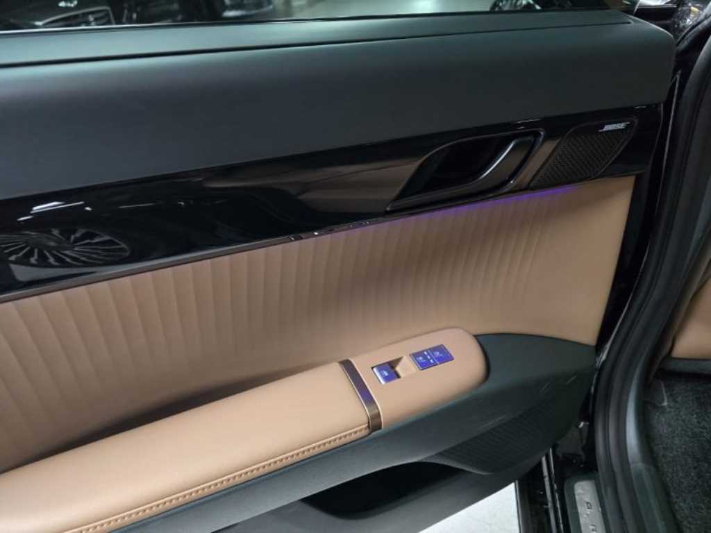 HYUNDAI Grandeur - Vista 7