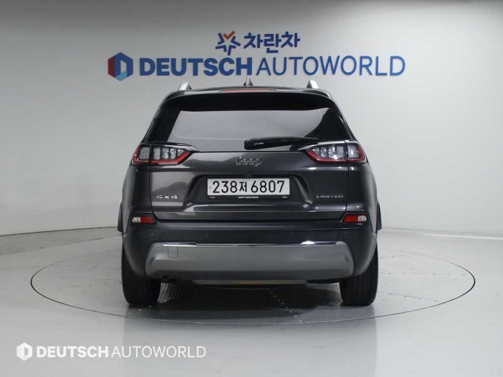 Jeep Cherokee - Vista 4