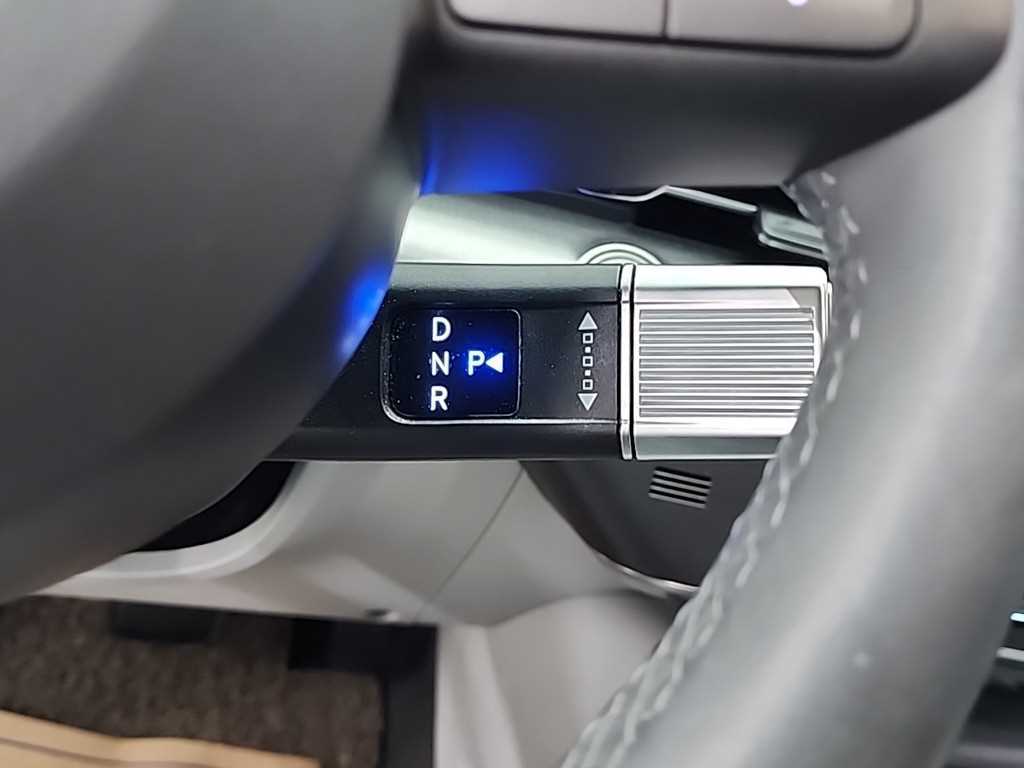 HYUNDAI Kona - Vista 8