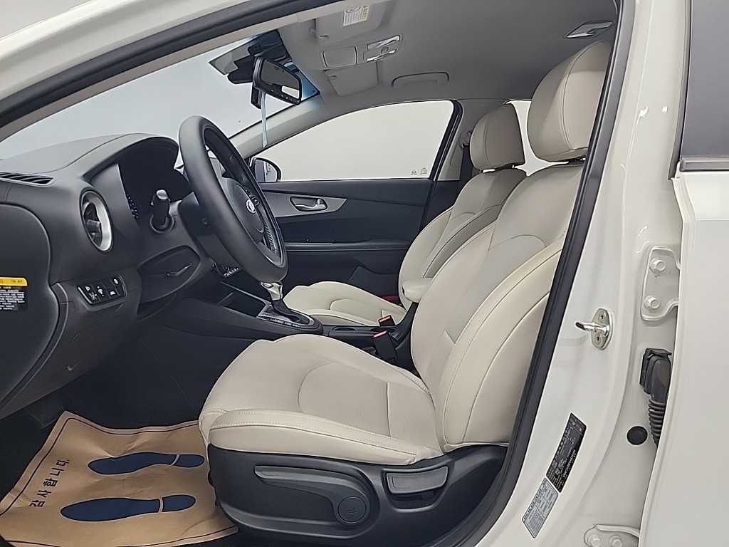 KIA K3 2019 Blanco - Importación desde Corea - HF Imports Iquique - Foto 1